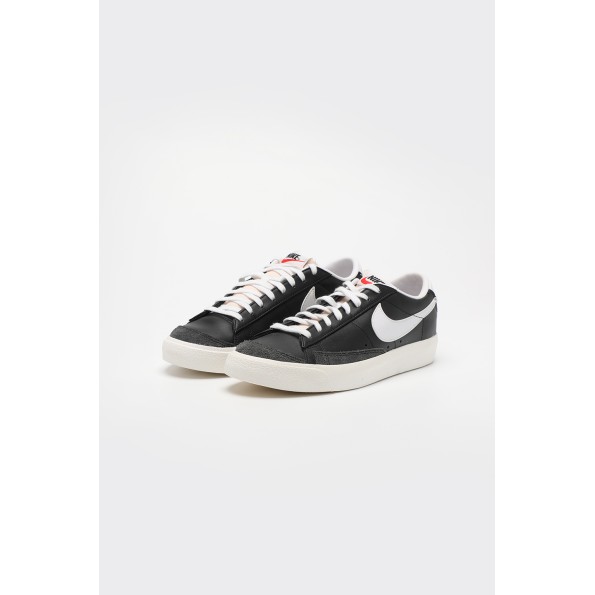 Ανδρικά παπούτσια sneakers NIKE DA6364 BLAZER LOW 77 VNTG μαύρα λευκά Ανδρικά