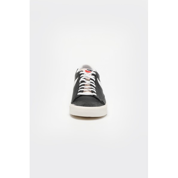 Ανδρικά παπούτσια sneakers NIKE DA6364 BLAZER LOW 77 VNTG μαύρα λευκά Ανδρικά