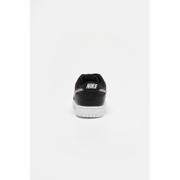 Γυναικεία sneakers NIKE DD7099 W DUNK LOW SE μαύρα Γυναικεία